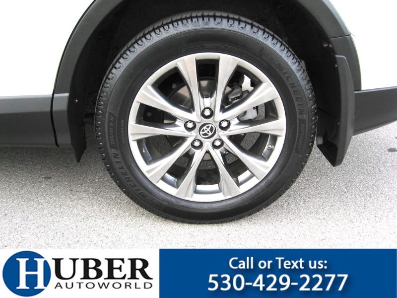 Toyota RAV4 Limited AWD 2017