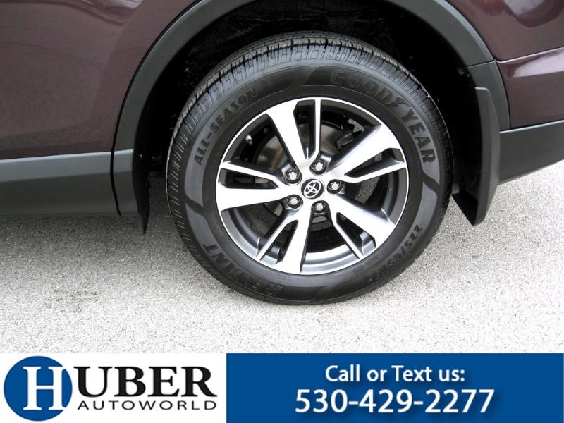 Toyota RAV4 XLE AWD 2018