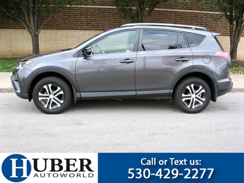 Toyota RAV4 LE FWD 2018