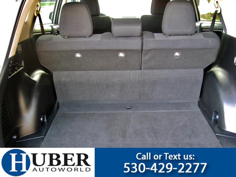 Toyota RAV4 LE FWD 2018