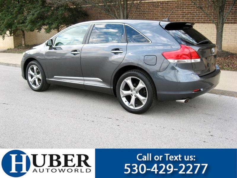 Toyota Venza XLE V6 AWD 2012