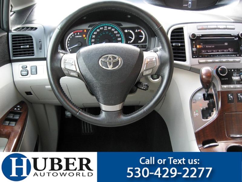 Toyota Venza XLE V6 AWD 2012