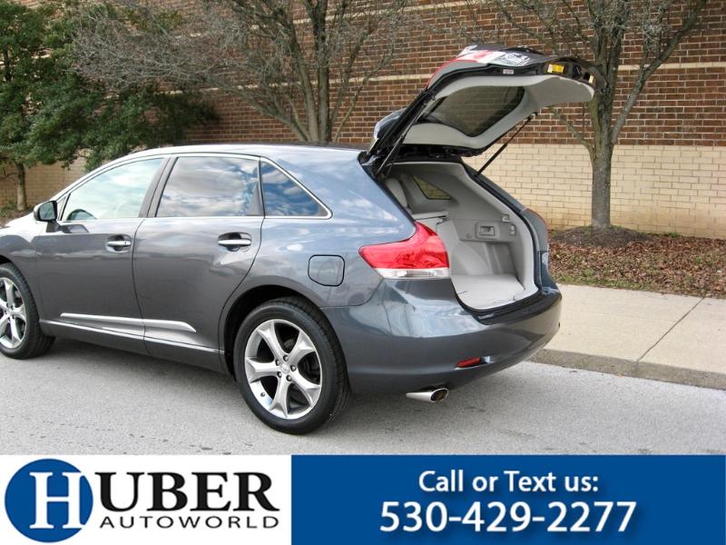 Toyota Venza XLE V6 AWD 2012