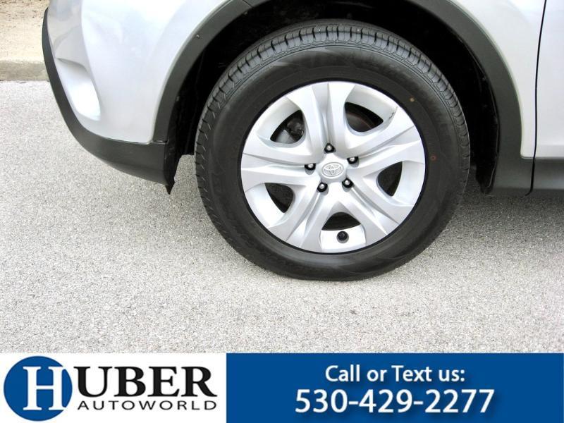 Toyota RAV4 LE AWD 2015