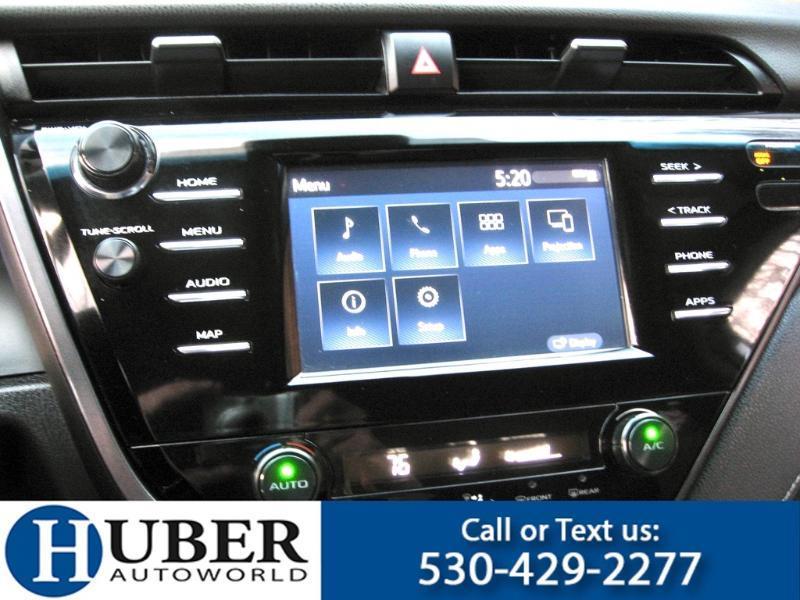 Toyota Camry SE 2019