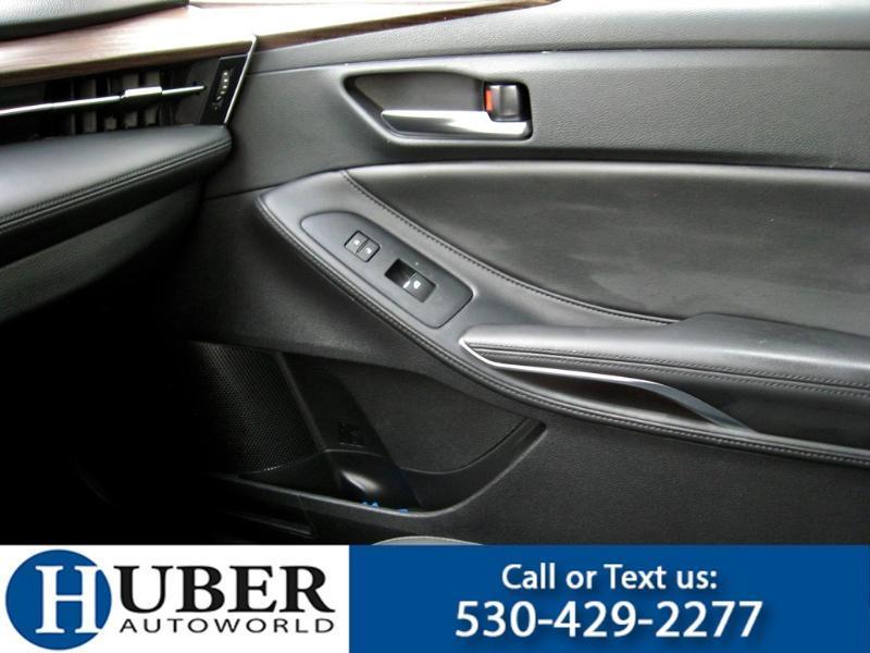 Toyota Avalon XLE 2019