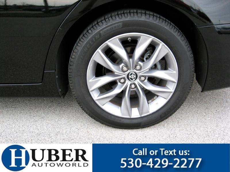 Toyota Avalon XLE 2019