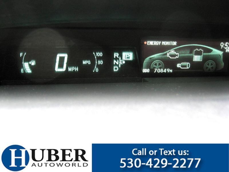 Toyota Prius Two 2015