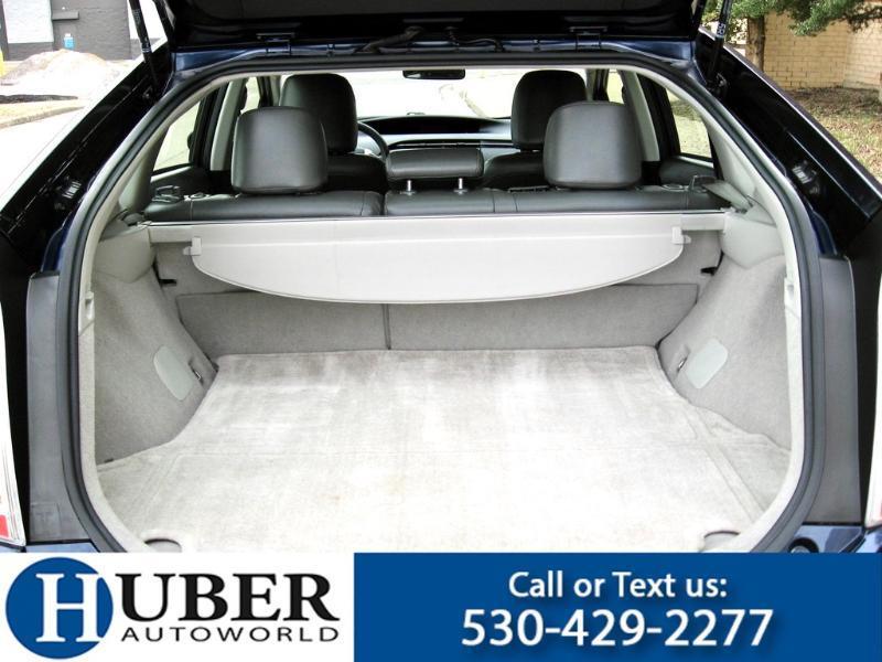 Toyota Prius Two 2015