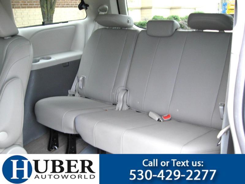 Toyota Sienna  2017