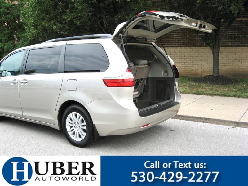 Toyota Sienna  2017