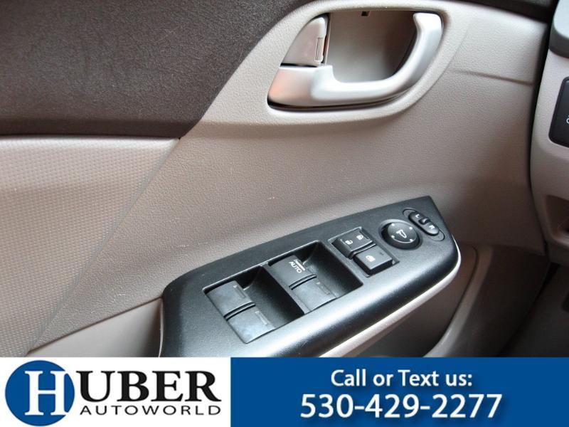Honda Civic LX Sedan 5-Speed AT 2012