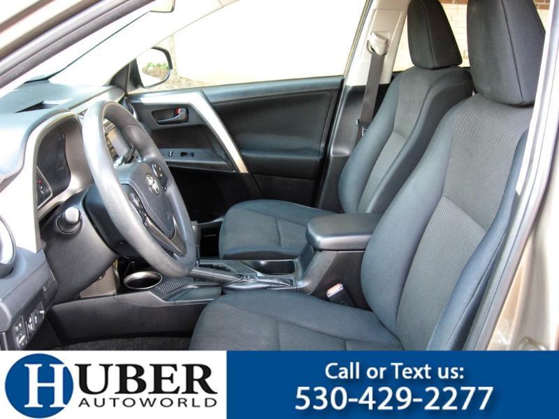 Toyota RAV4 LE AWD 2014