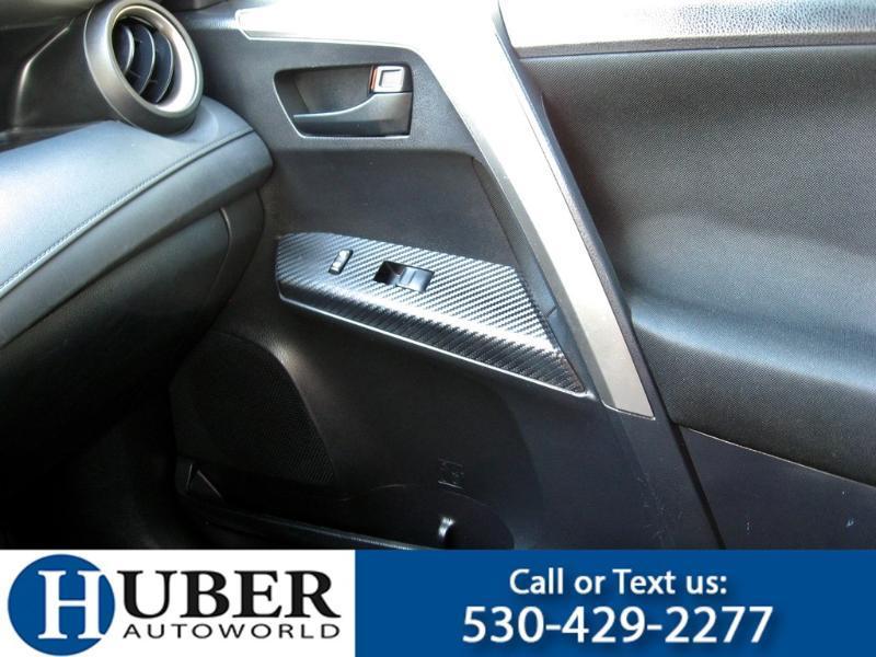 Toyota RAV4 LE AWD 2014