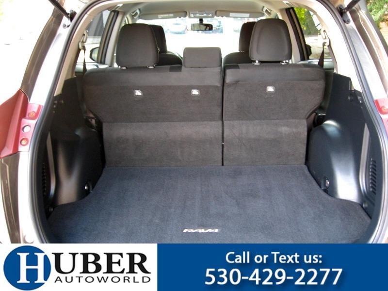 Toyota RAV4 LE AWD 2014