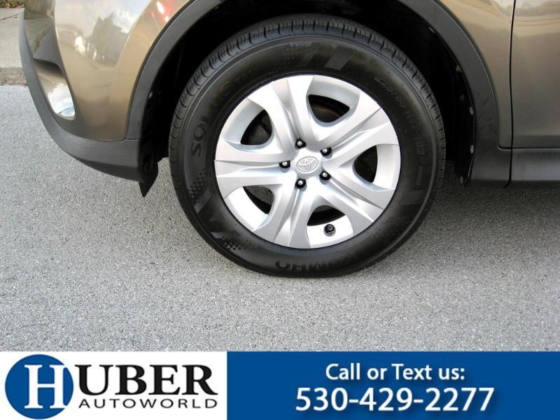 Toyota RAV4 LE AWD 2014