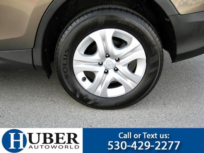 Toyota RAV4 LE AWD 2014