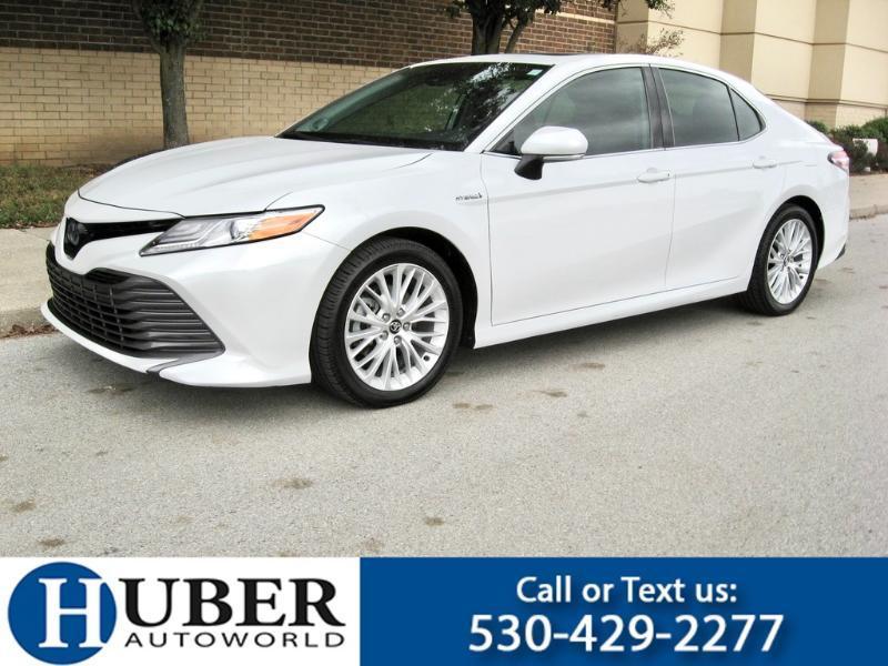 Toyota Camry Hybrid XLE 2020