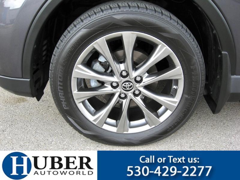 Toyota RAV4 Limited AWD 2017