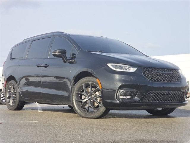 Chrysler Pacifica Limited AWD 2022