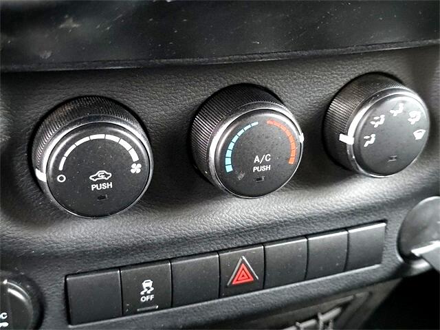 Jeep Wrangler Sport 4WD 2013