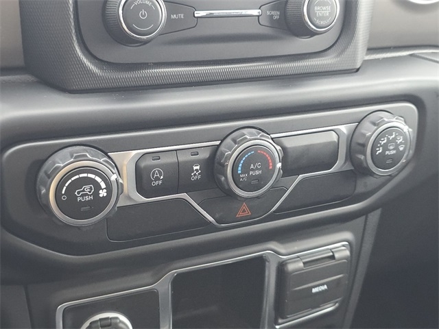 Jeep Wrangler Sport 2021