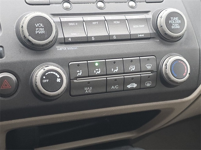 Honda Civic LX Sedan 5-Speed AT 2009