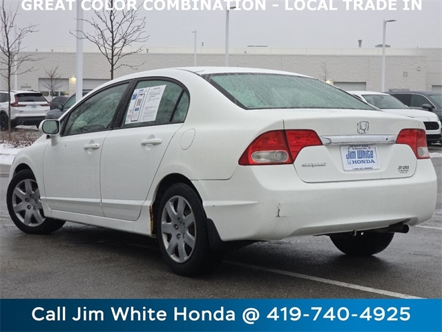 Honda Civic LX Sedan 5-Speed AT 2009