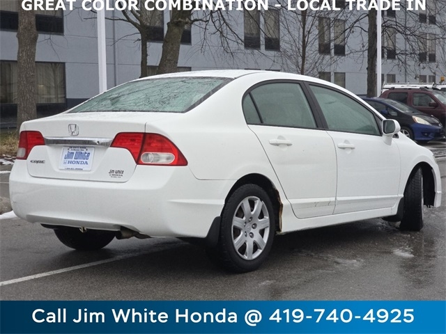Honda Civic LX Sedan 5-Speed AT 2009