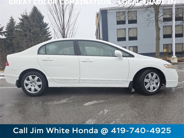 Honda Civic LX Sedan 5-Speed AT 2009
