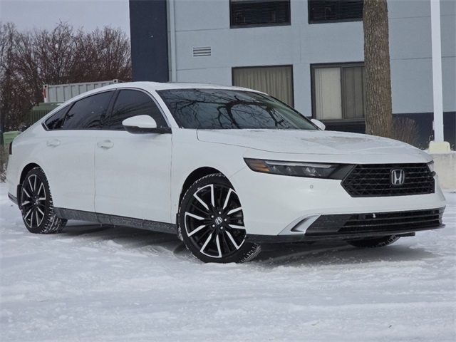 Honda Accord Touring Hybrid 2025