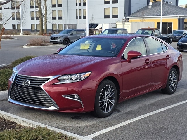 Lexus ES 350 Sedan 2016