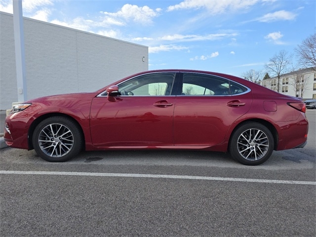 Lexus ES 350 Sedan 2016