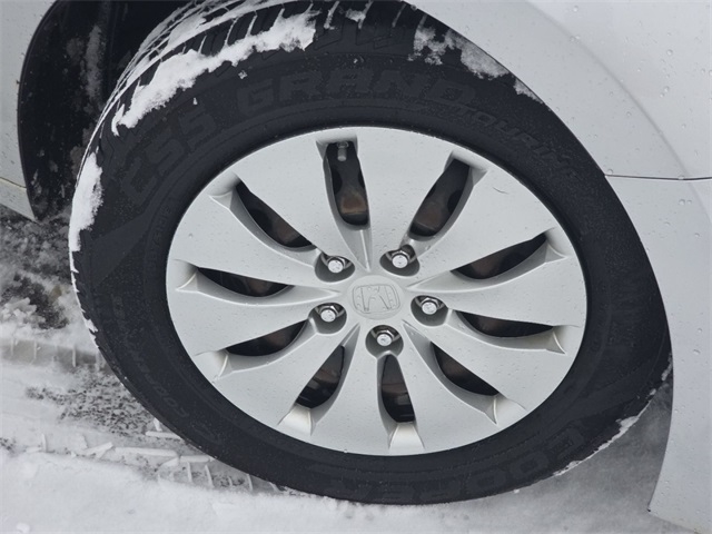 Honda Accord LX sedan AT 2012