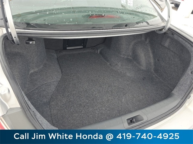 Honda Accord LX sedan AT 2012