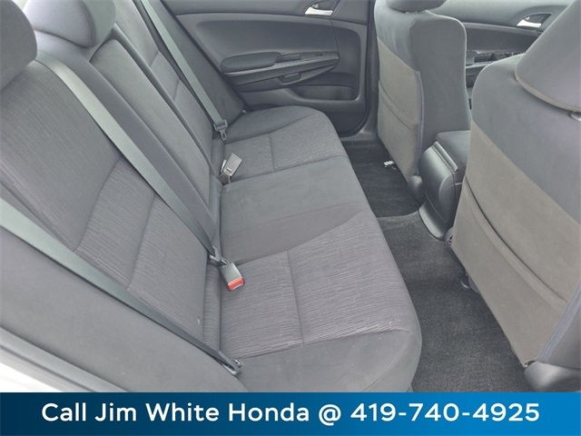 Honda Accord LX sedan AT 2012