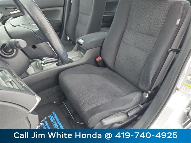 Honda Accord LX sedan AT 2012