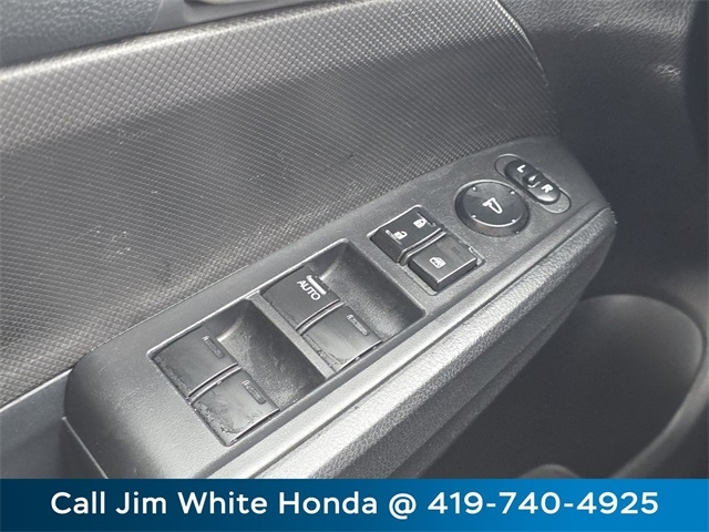 Honda Accord LX sedan AT 2012