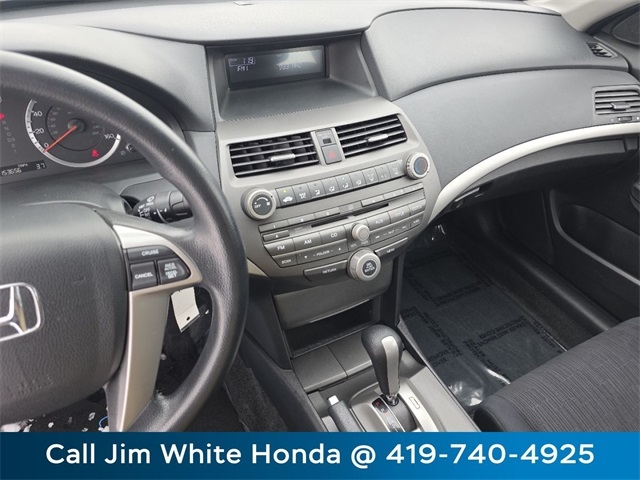 Honda Accord LX sedan AT 2012