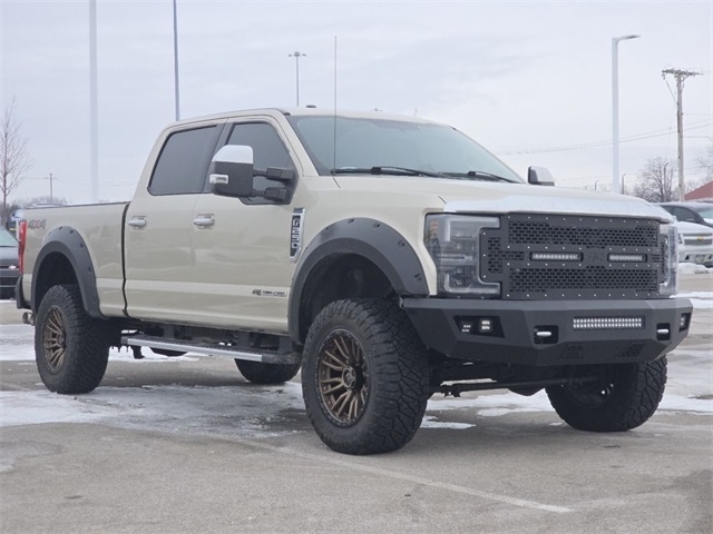 Ford F-250 SD XLT Crew Cab 4WD 2017