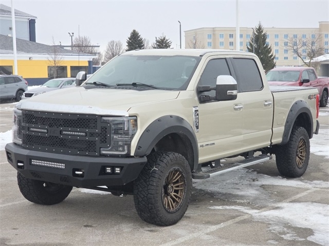 Ford F-250 SD XLT Crew Cab 4WD 2017