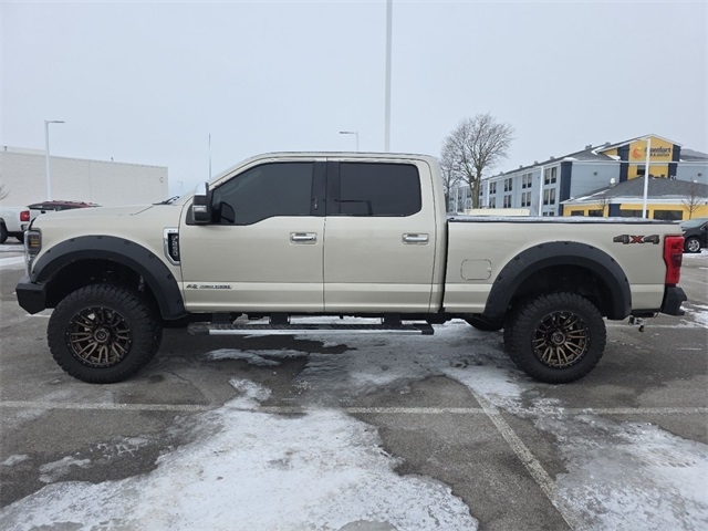 Ford F-250 SD XLT Crew Cab 4WD 2017