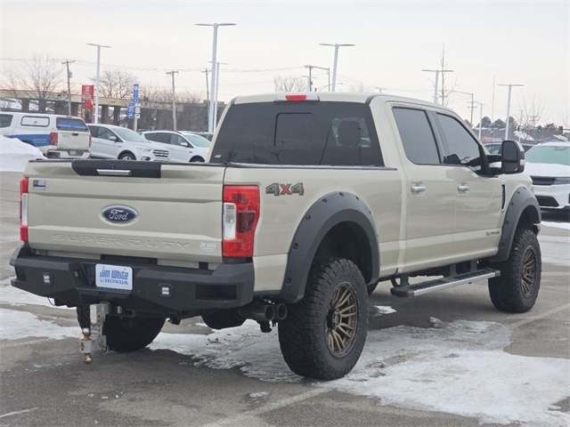 Ford F-250 SD XLT Crew Cab 4WD 2017