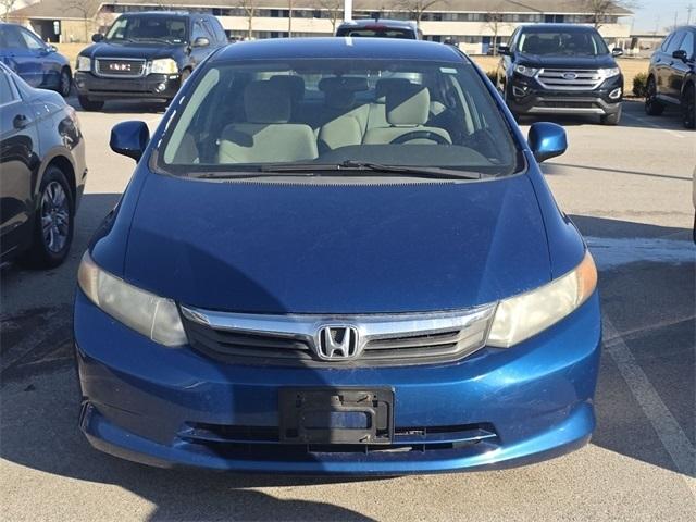 Honda Civic LX Sedan 5-Speed AT 2012