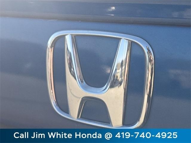 Honda Civic LX Sedan 5-Speed AT 2012