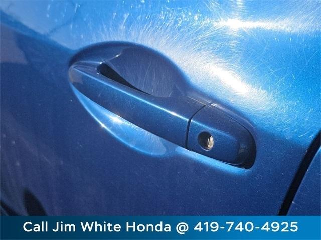 Honda Civic LX Sedan 5-Speed AT 2012