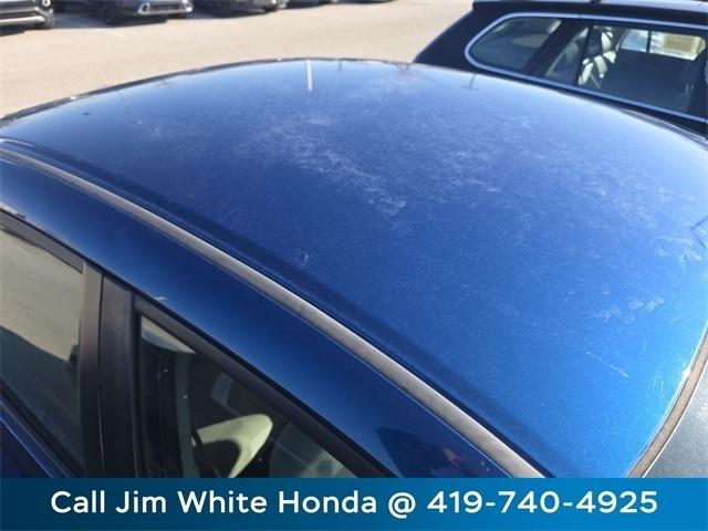 Honda Civic LX Sedan 5-Speed AT 2012