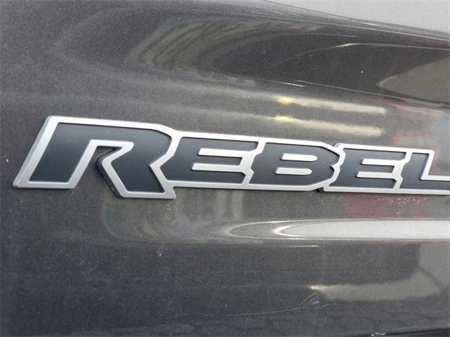 RAM 1500 Rebel Crew Cab SWB 4WD 2016