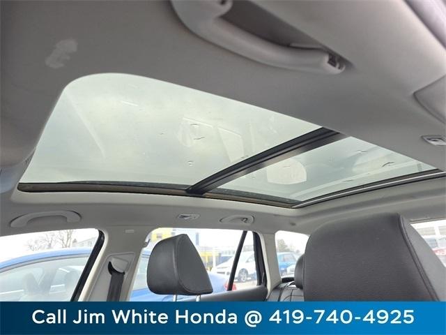 Volkswagen Jetta SportWagen 2.0L TDI 2011