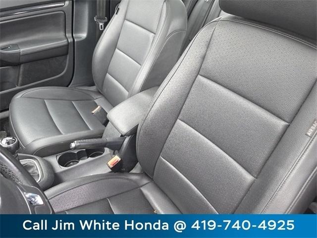 Volkswagen Jetta SportWagen 2.0L TDI 2011